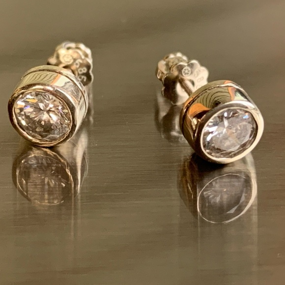 Unbranded Jewelry - Diamond Bezel Set Earrings * 14k White Gold